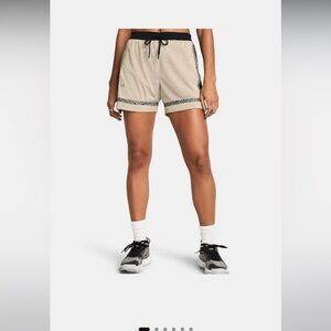 Women’s UA zone pro mesh shorts